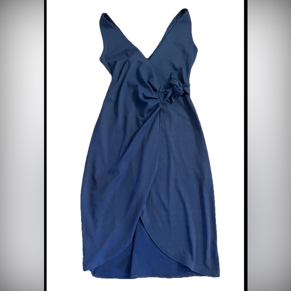 Elegant Blue Sleeveless Dress